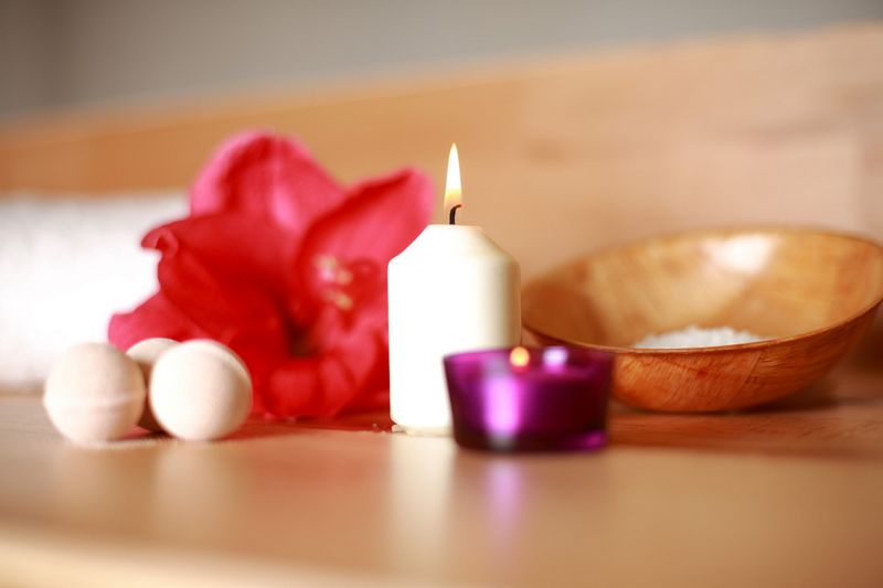 Hot Rock Massage: 12 Benefits